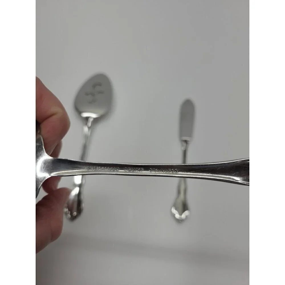 Oneidacraft Deluxe Stainless Flatware Pie Server, Ladle, Butter Knife
